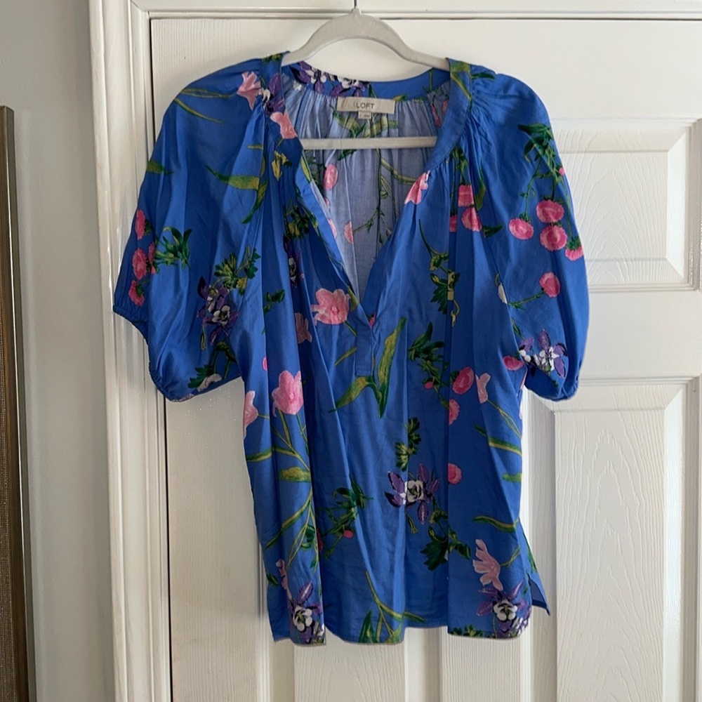 Loft spring top with bubble sleeves